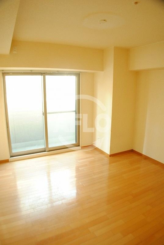 居室・リビング　エスリード西本町　開放的な室内