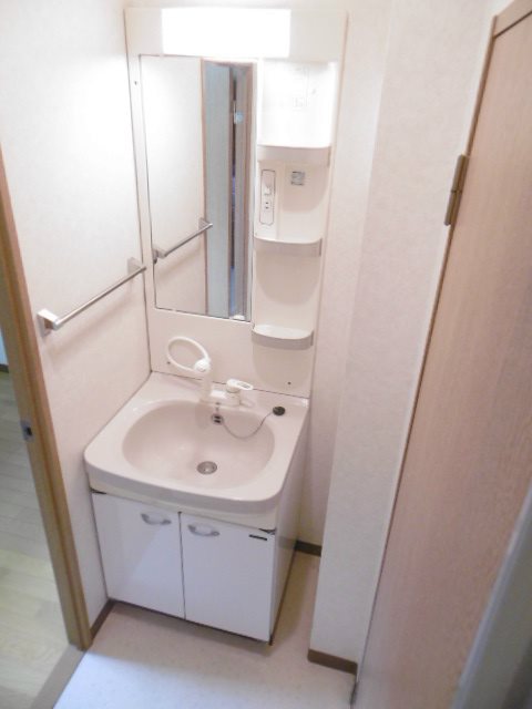 洗面設備　独立洗面台完備