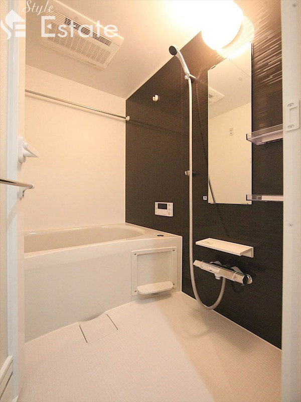 バス・シャワールーム　バスルーム