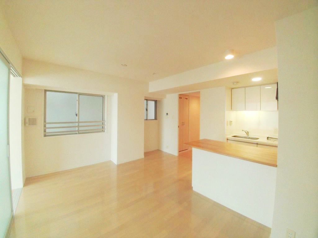 居室・リビング　別号室参考写真