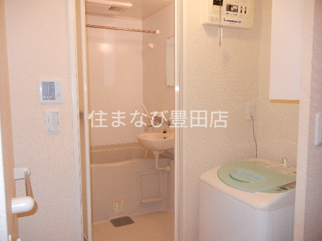 バス・シャワールーム　同型タイプ