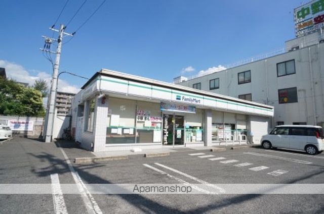 コンビニ　ファミリーマート橿原内膳店（コンビニ）まで468m