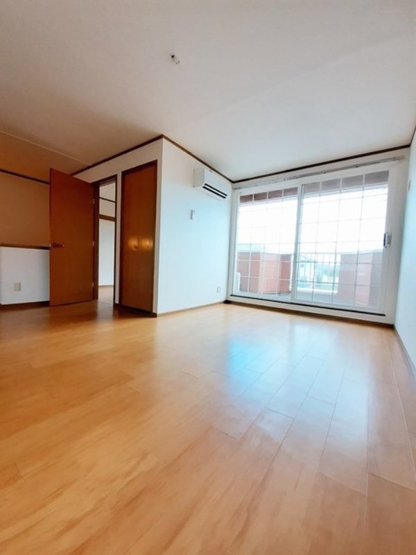 居室・リビング　図面と現状に相違がある場合には現状を優先