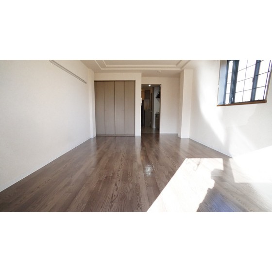 居室・リビング　リビング　写真は１０１号室