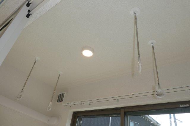 その他設備　室内物干し