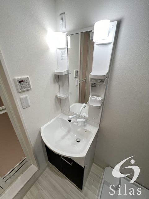 洗面設備　同仕様