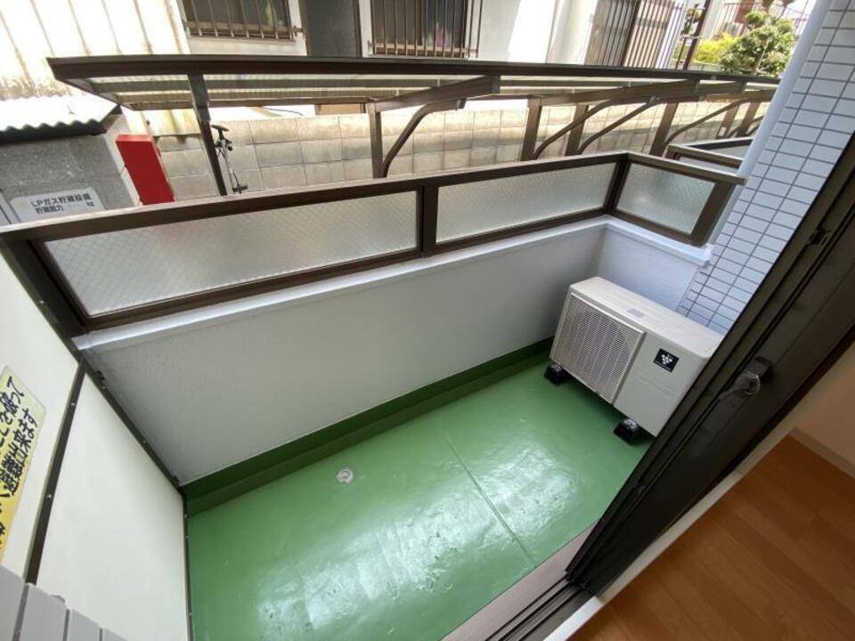 バルコニー　バルコニー