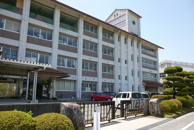 小学校　東広島市立高屋東小学校（小学校）まで638m