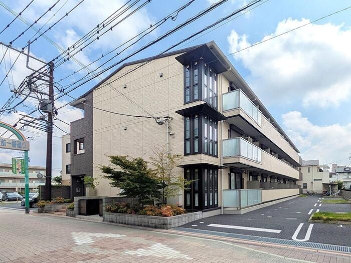 建物外観　橋本アリオも徒歩圏内でお買い物に便利です。