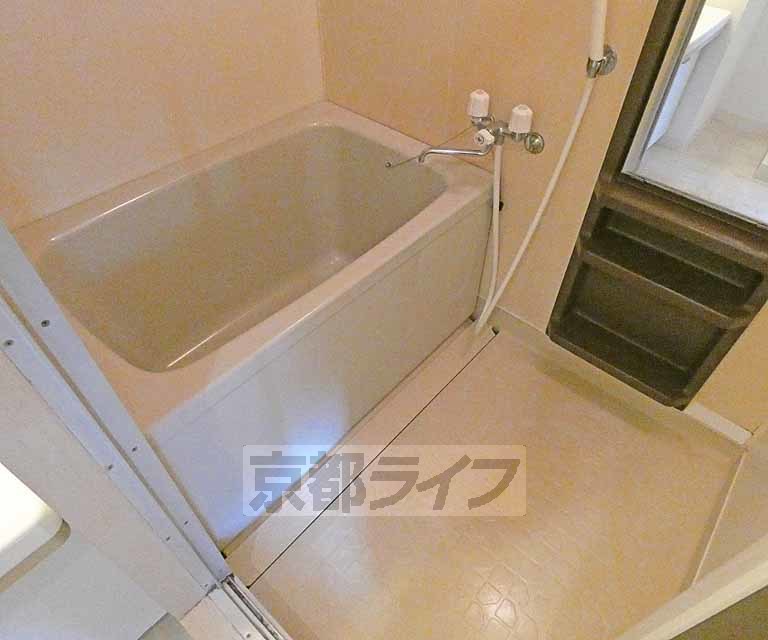 バス・シャワールーム　お風呂です。