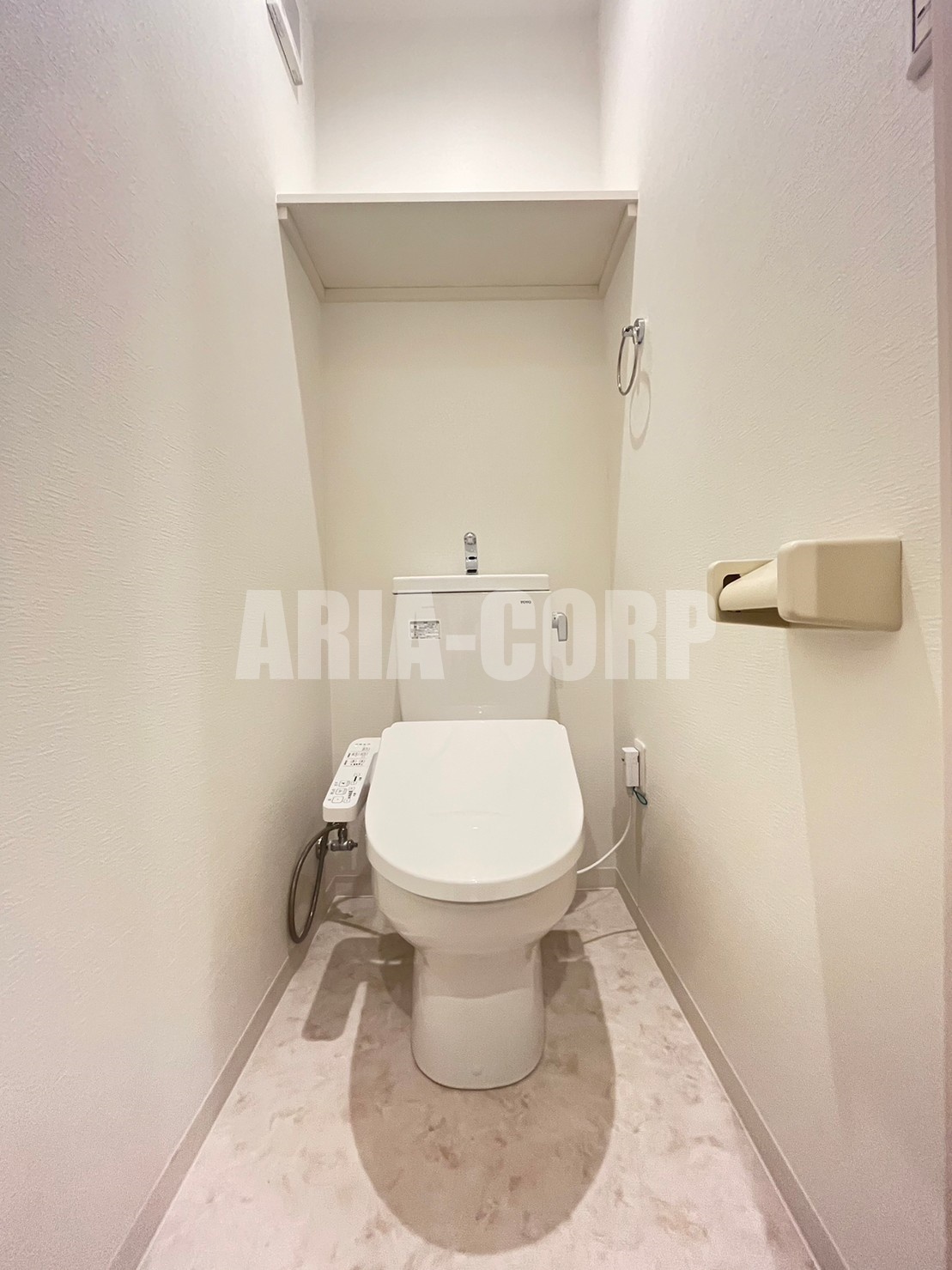 トイレ　温水洗浄便座付きのお手洗い♪