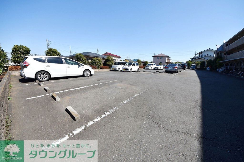 駐車場　駐車場