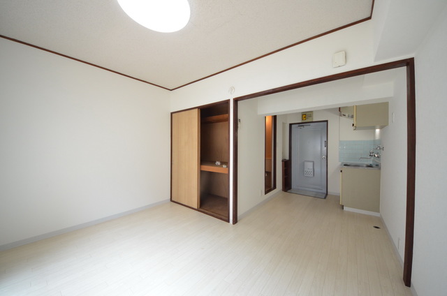 居室・リビング　～広々お部屋で気持ちいい～