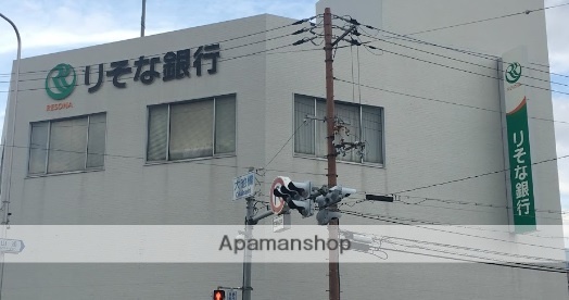 銀行　（株）りそな銀行／生野支店（銀行）まで133m