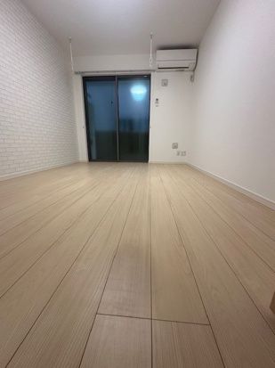 居室・リビング　別部屋参考写真となります