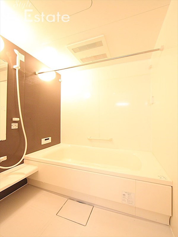 バス・シャワールーム　バスルーム