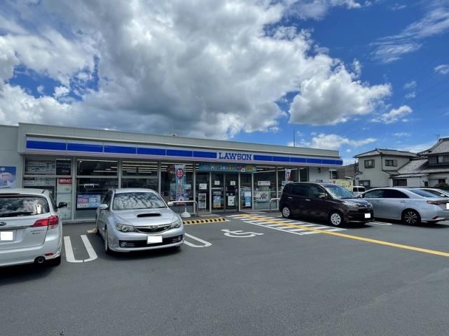 コンビニ　ローソン（コンビニ）まで822m