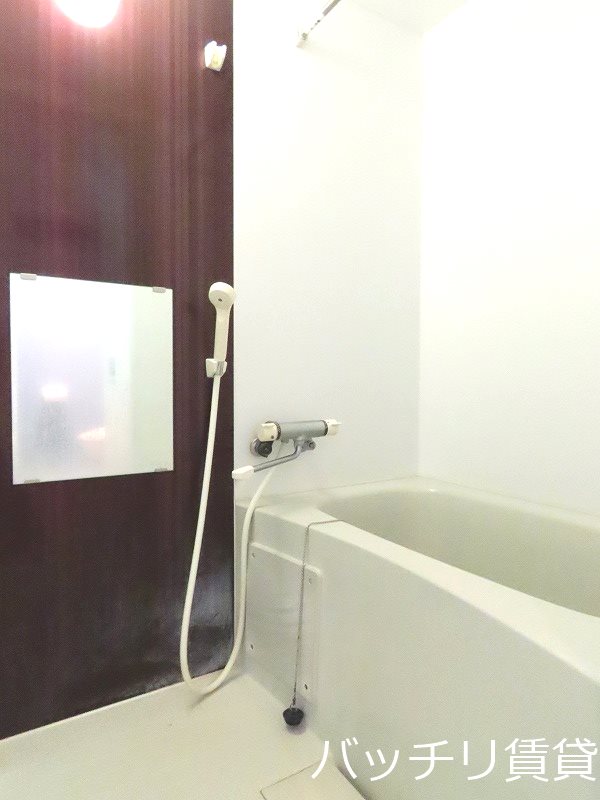 バス・シャワールーム　同型タイプの為、現状を優先致します。