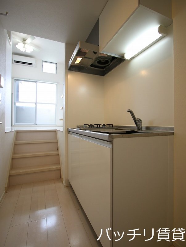 キッチン　画像は同型タイプの為、現状を優先致します。