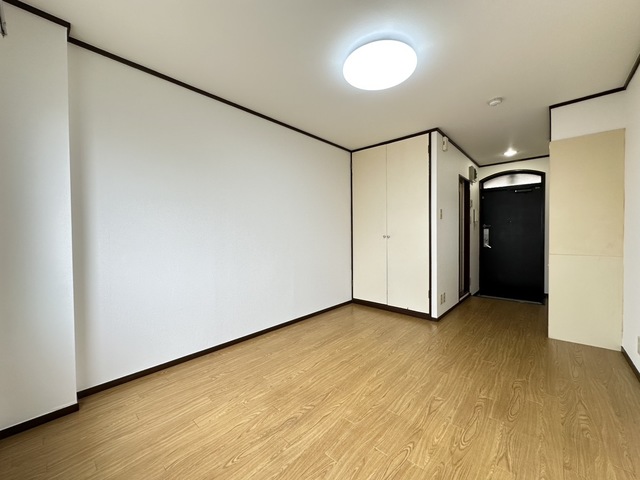 居室・リビング　別部屋参考写真です