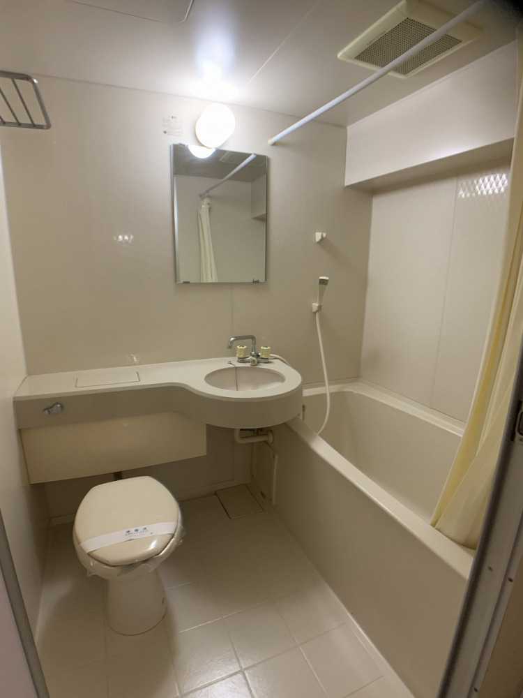 バス・シャワールーム　シンプルで機能的なユニットバスです♪