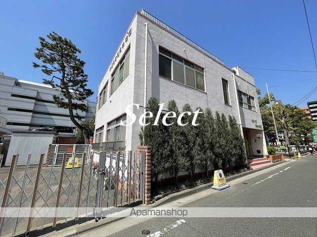 幼稚園・保育園　お三の宮日枝幼稚園（幼稚園・保育園）まで202m