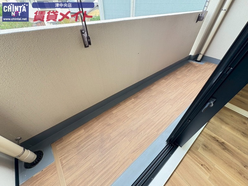 バルコニー　同じ物件、別部屋の写真です