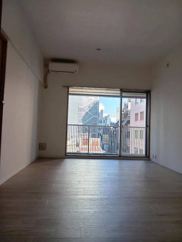 居室・リビング　内観1