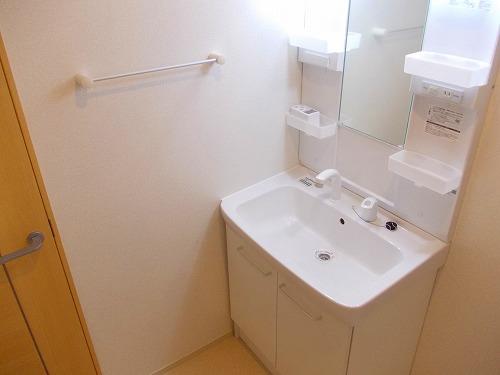 その他　姫路バイパス中地インターまで2270m