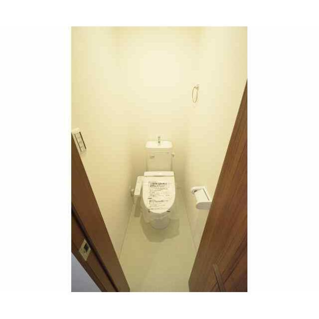 トイレ　別号室の参考写真です