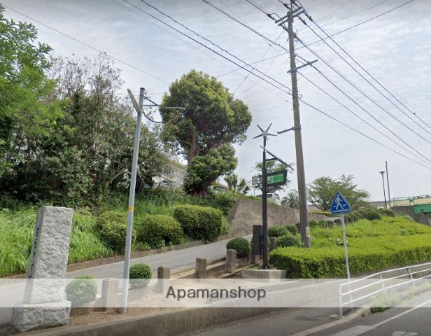 中学校　岡垣中学校（中学校）まで517m