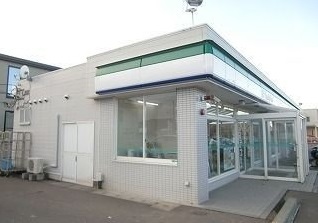 コンビニ　ファミリーマート八戸ＮＴ西店（コンビニ）まで800m