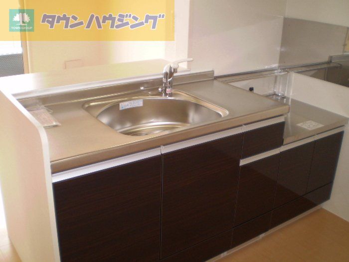 キッチン　日当たり良好のバルコニー