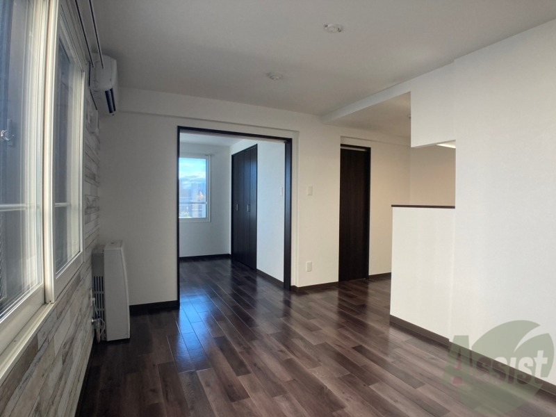 居室・リビング　広くてキレイなお部屋が広がっていて、充実した生活が送れそう。