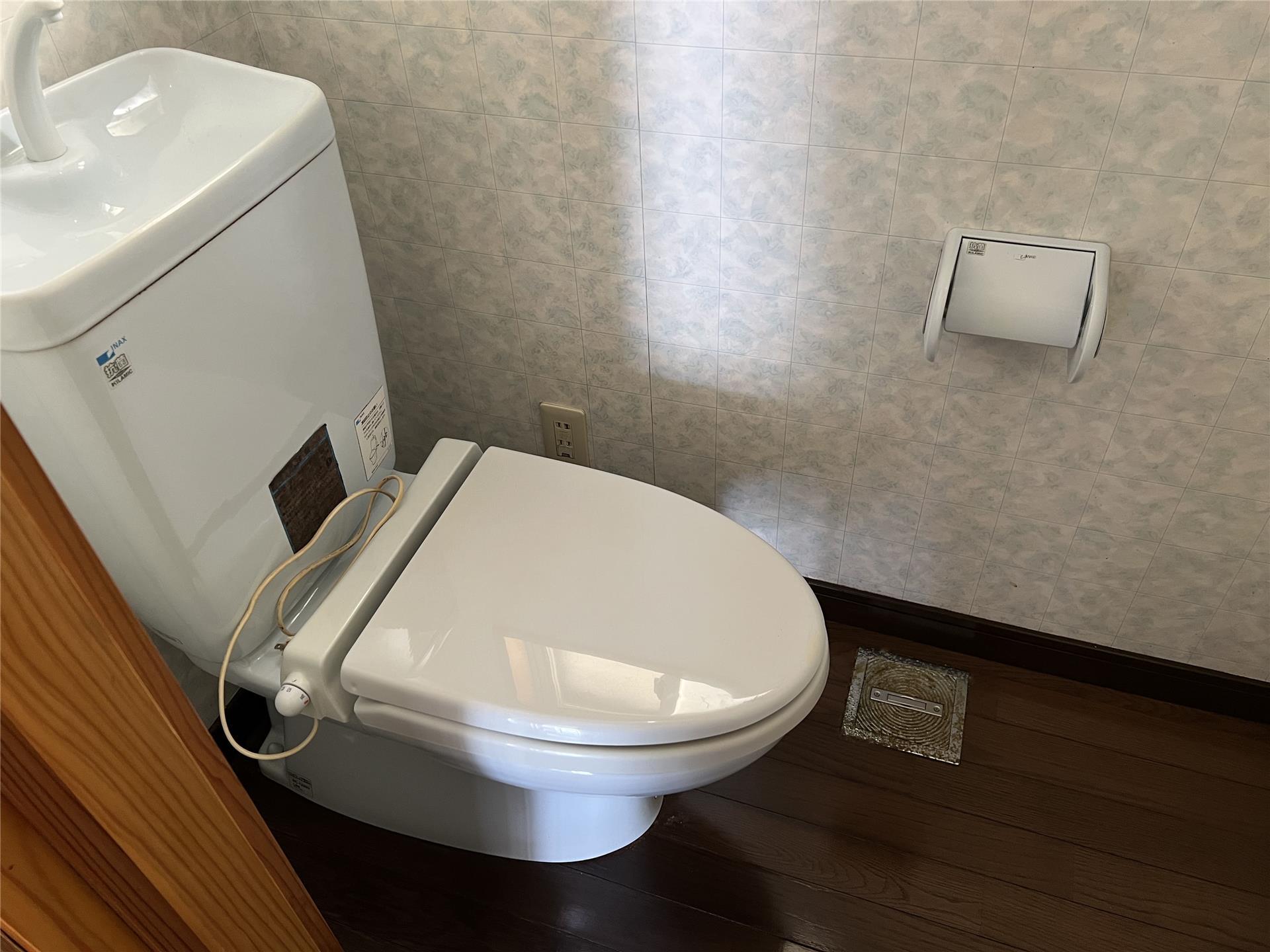 トイレ　トイレ