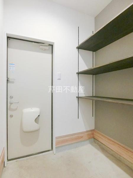 玄関　★可動式のシューズ棚★