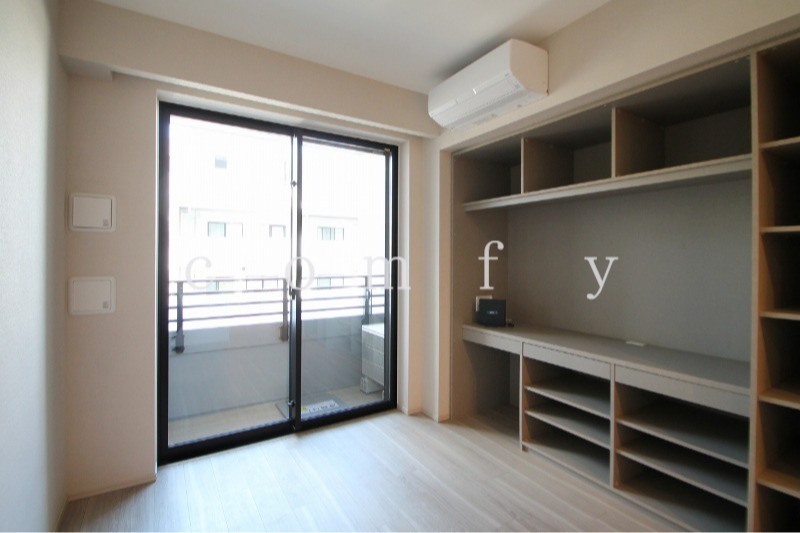 居室・リビング　１０．１帖の洋室