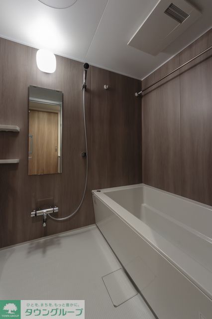 バス・シャワールーム　※写真は同タイプ住戸です。