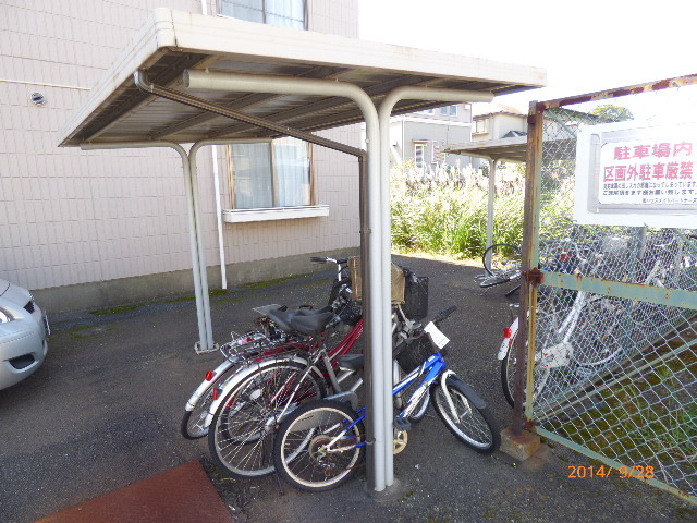 その他共有部分　駐輪場あります。