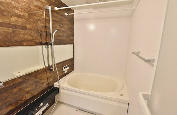 バス・シャワールーム　広々ユニットバス1418