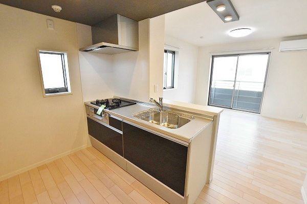 キッチン　3口ガスシステムキッチン(グリル付)