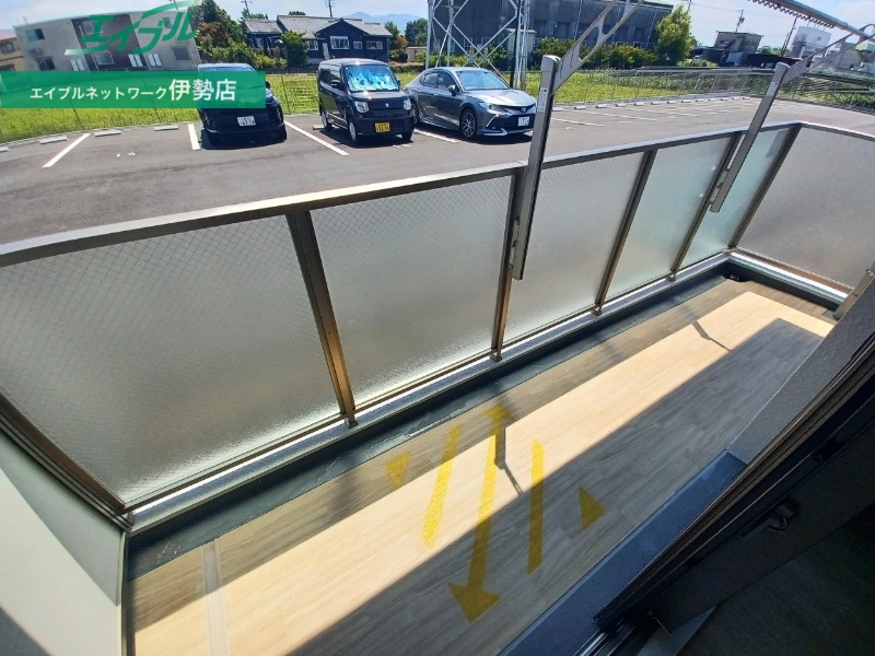 バルコニー　別部屋反転参考写真です。