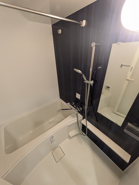 バス・シャワールーム　※他号室参考写真