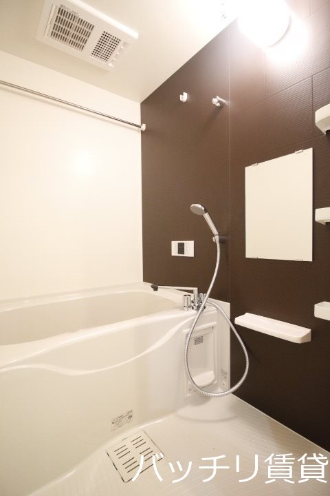 バス・シャワールーム　画像は同シリーズの為、現状優先。