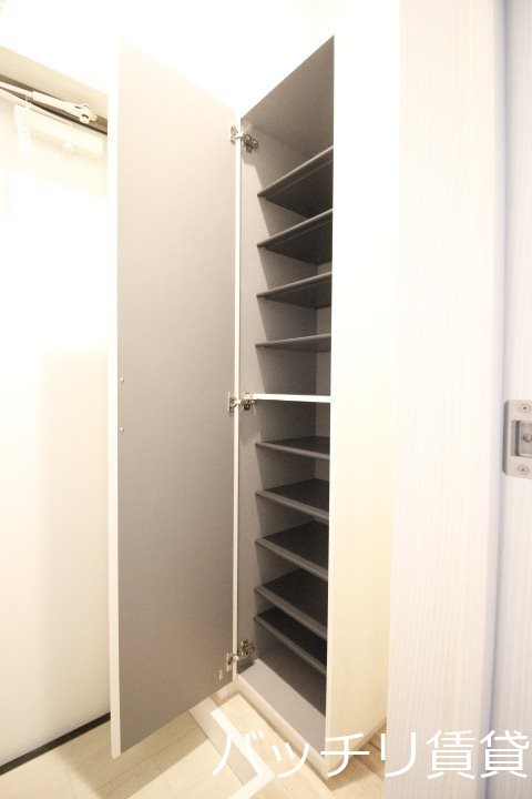 玄関　画像は同シリーズの為、現状優先。