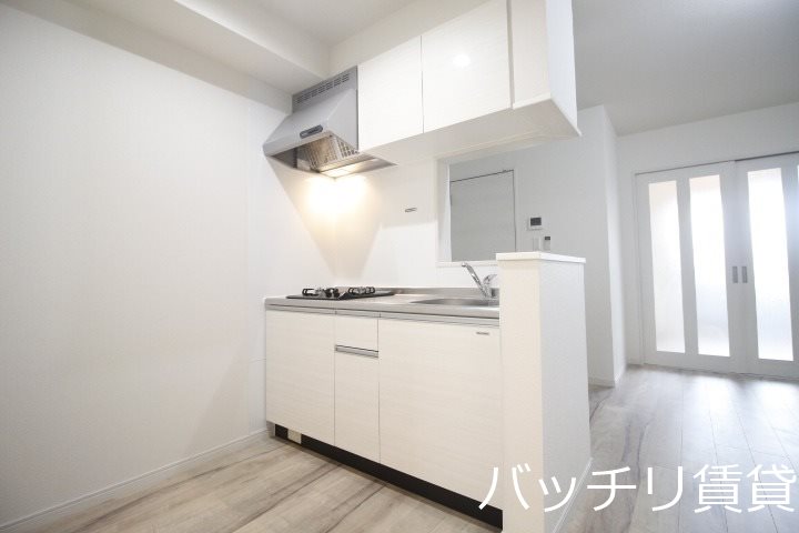 キッチン　画像は同シリーズの為、現状優先。