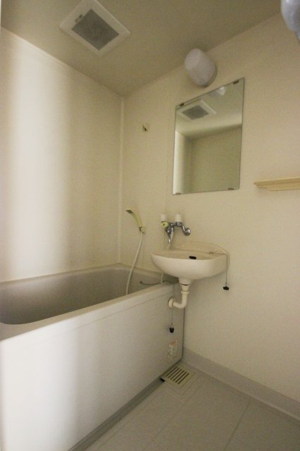 バス・シャワールーム　別号室の写真です