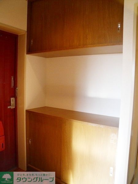 玄関　お問合せはタウンハウジングまで！※現地待合わせ相談可能