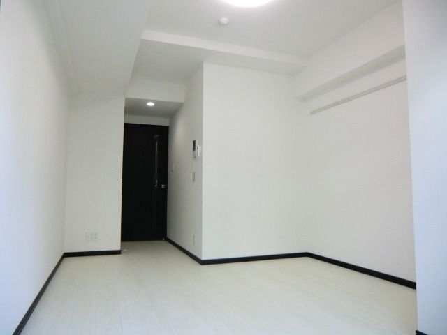 居室・リビング　★照明器具付きです★