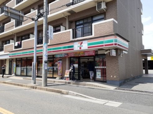 コンビニ　セブンイレブン　船橋塚田駅前店（コンビニ）まで350m